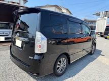 2013 Toyota Voxy