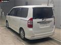 2010 Toyota Noah