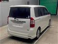 2010 Toyota Noah
