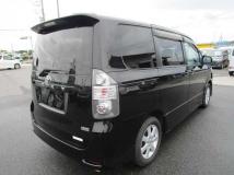 2007 Toyota Voxy