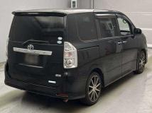 2010 Toyota Voxy