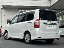 2012 Toyota Noah