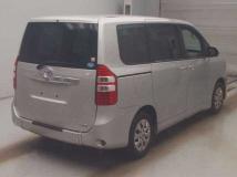 2010 Toyota Noah