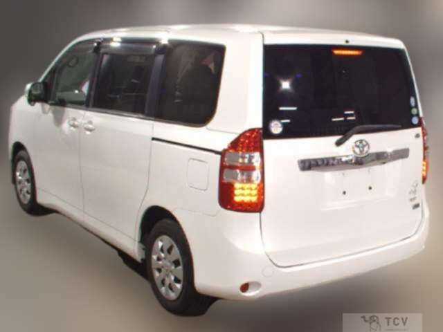 2013 Toyota Noah