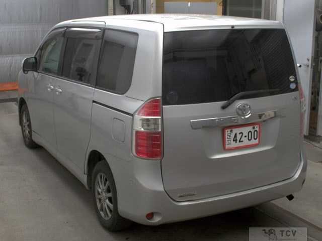 2009 Toyota Noah