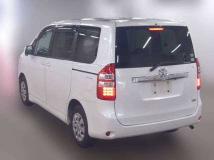 2013 Toyota Noah