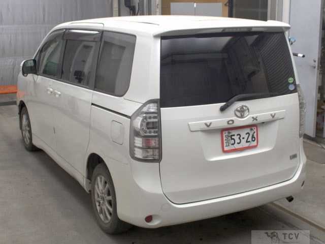 2013 Toyota Voxy