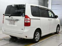 2011 Toyota Noah