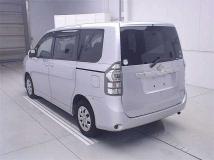 2013 Toyota Voxy