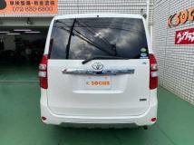 2013 Toyota Noah