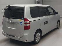 2011 Toyota Noah