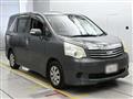 2013 Toyota Noah