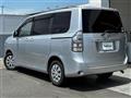 2013 Toyota Voxy