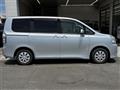 2013 Toyota Voxy