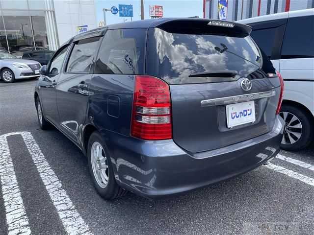 2004 Toyota Wish