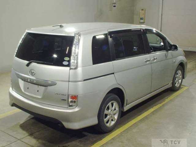 2013 Toyota Isis
