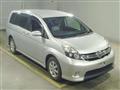 2013 Toyota Isis