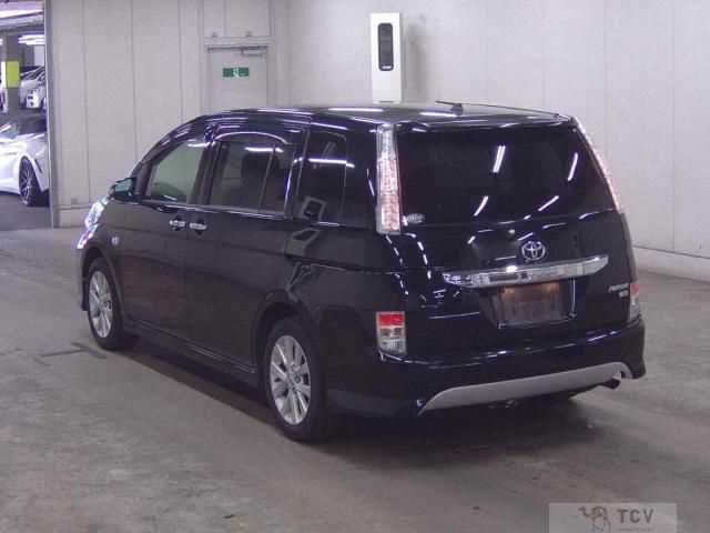 2016 Toyota Isis