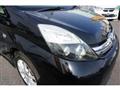2013 Toyota Isis