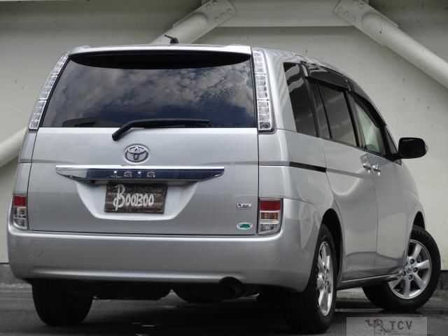 2011 Toyota Isis