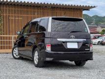 2013 Toyota Isis