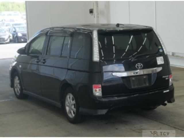 2015 Toyota Isis