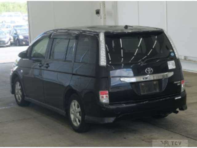 2015 Toyota Isis