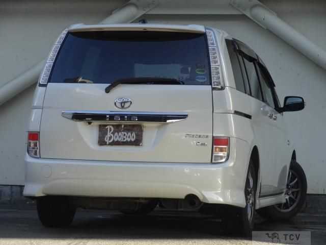 2012 Toyota Isis