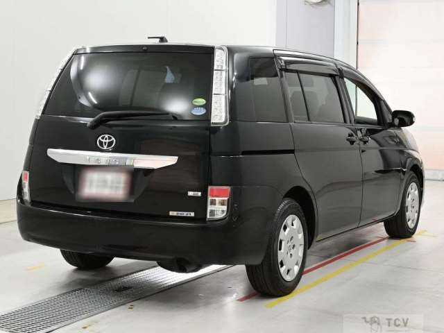 2013 Toyota Isis
