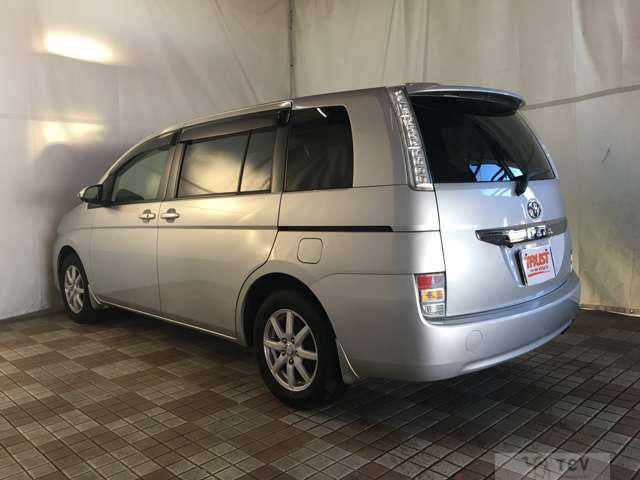 2015 Toyota Isis