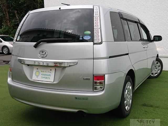 2013 Toyota Isis