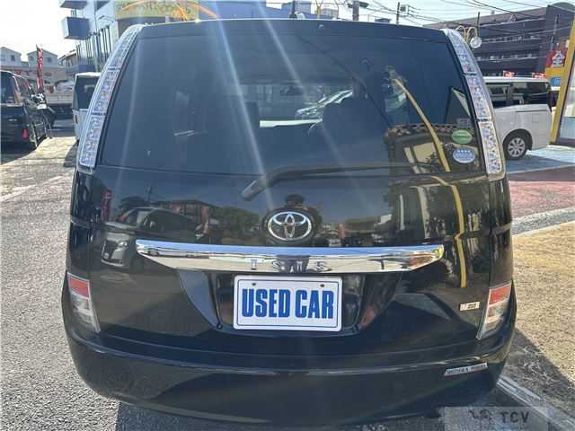 2013 Toyota Isis