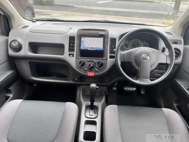 2012 Nissan AD