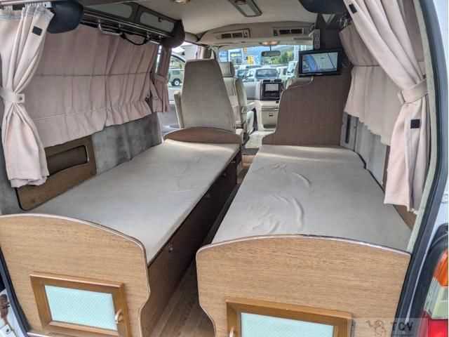 2002 Toyota Grand Hiace