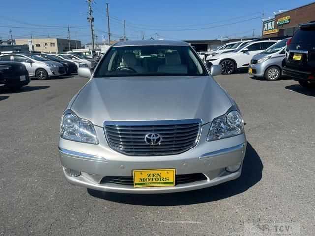 2005 Toyota Crown Majesta