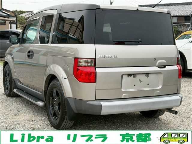 2004 Honda Element