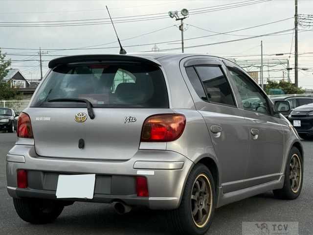 2003 Toyota Vitz