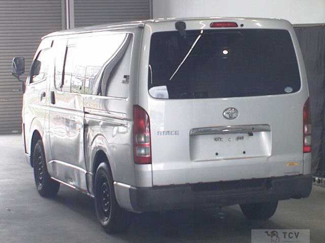 2009 Toyota Hiace Van