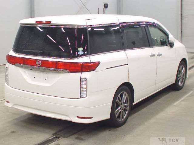 2015 Nissan Elgrand