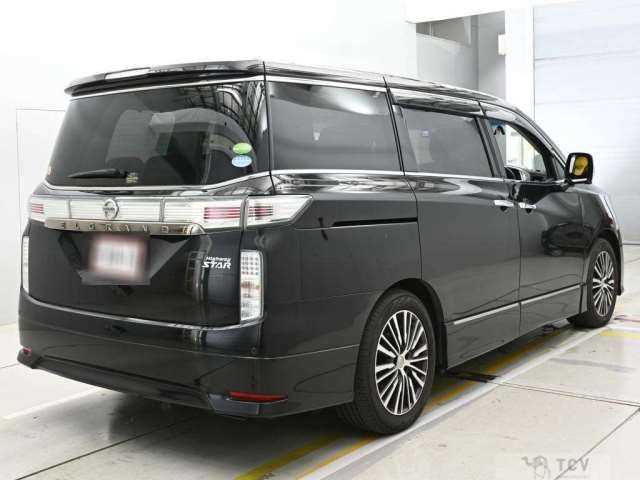2015 Nissan Elgrand
