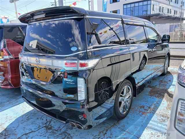 2011 Nissan Elgrand
