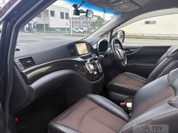 2012 Nissan Elgrand