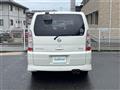 2005 Nissan Serena