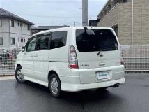 2005 Nissan Serena