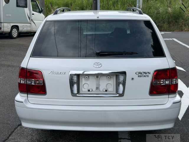 2007 Toyota Crown Estate