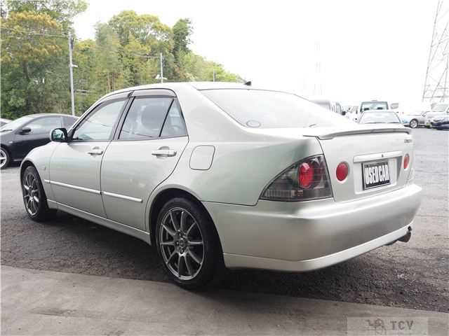 2004 Toyota Altezza
