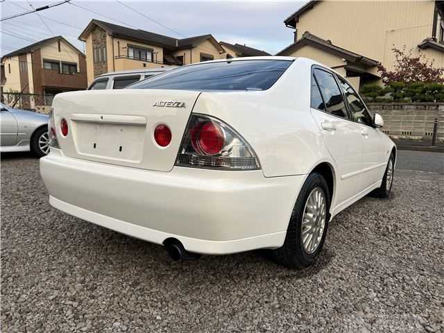 2002 Toyota Altezza