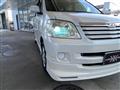 2004 Toyota Noah