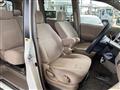 2004 Toyota Noah