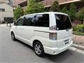 2004 Toyota Voxy